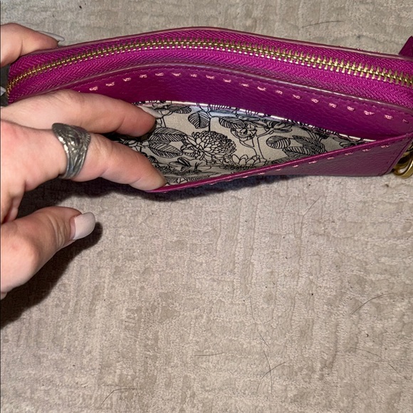 VERA BRADLEY  Magenta Wristlet real leather - Picture 4 of 5